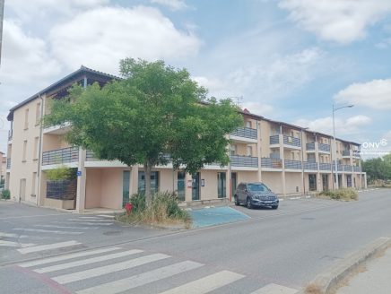T3 Labastidette avec parking et cellier